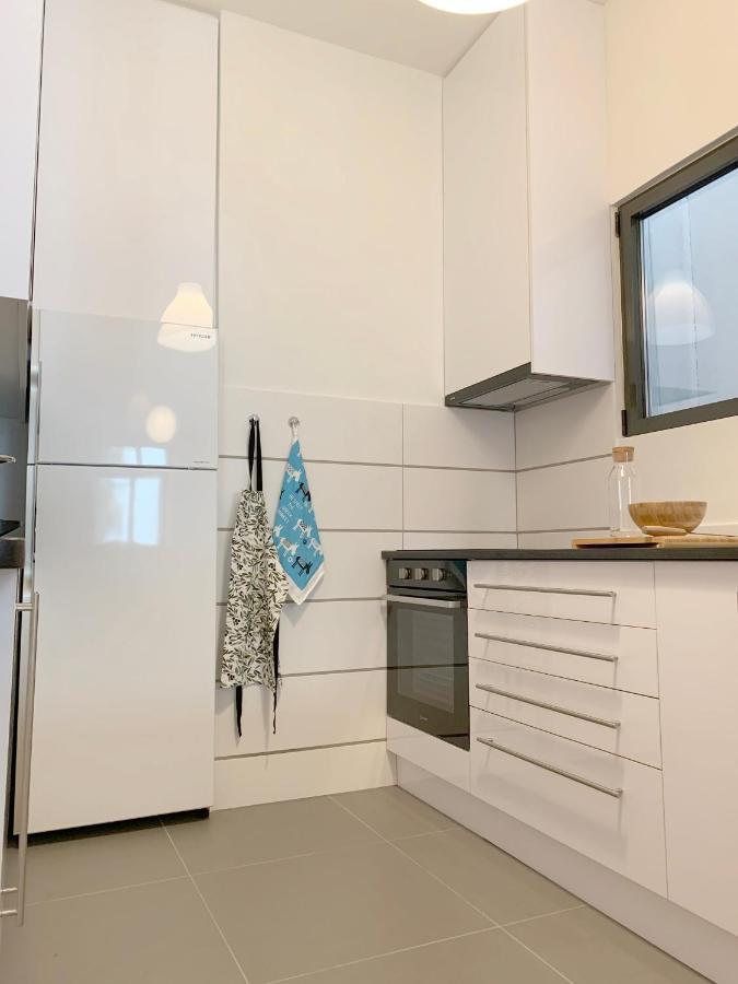 2Bd New Modern Apartment - Athens Seaside ภายนอก รูปภาพ